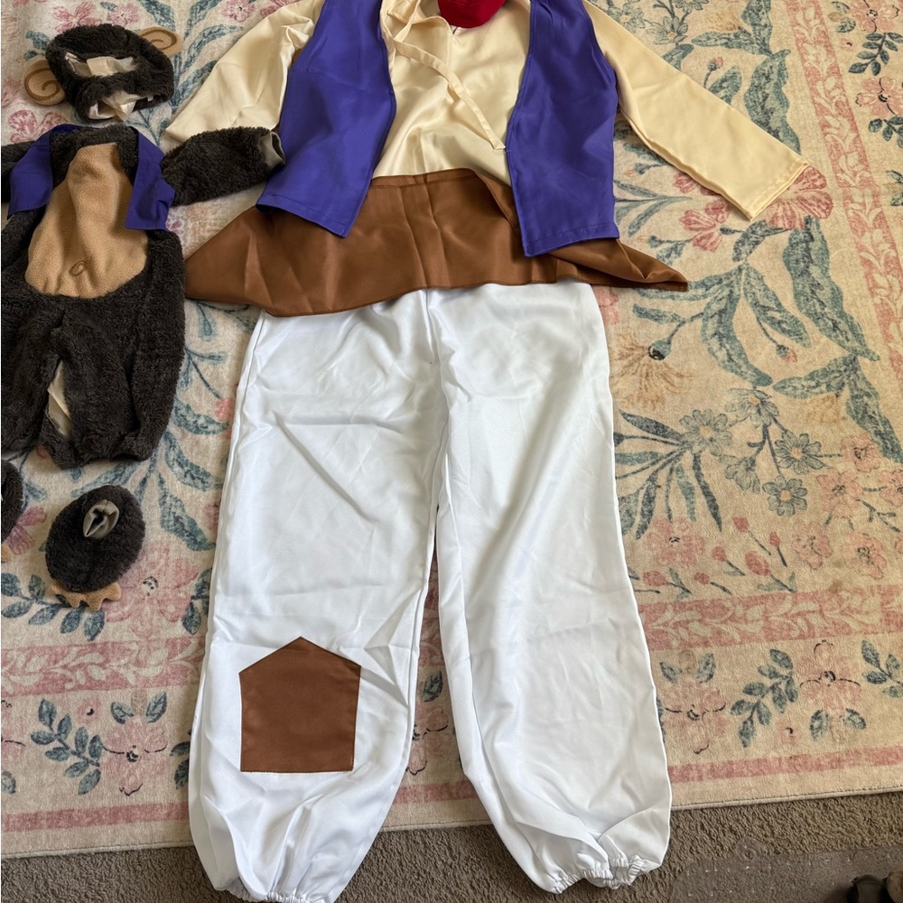 Mens Aladdin Costume with Purple Vest and White Pants